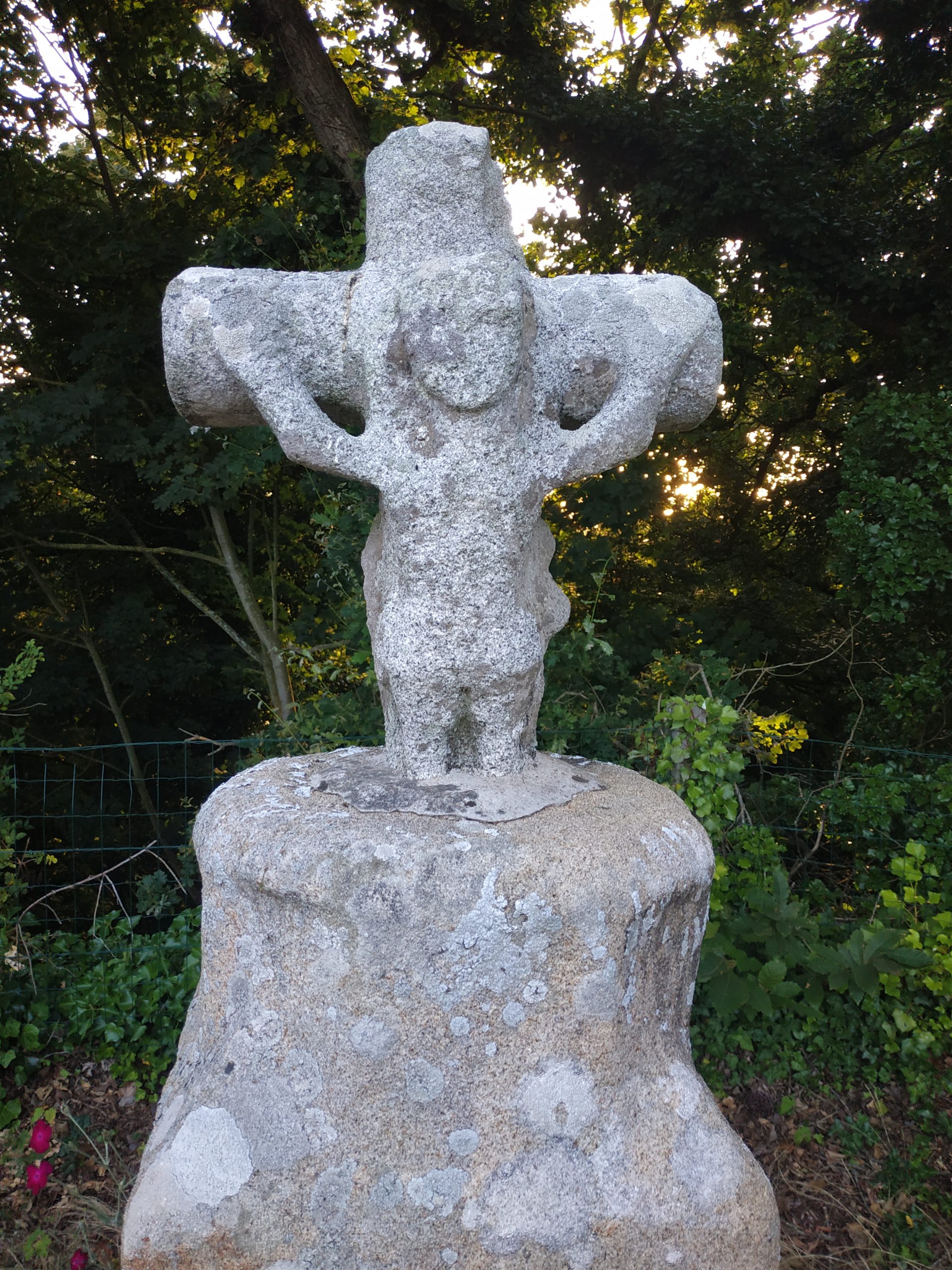 Chapelle du Calvaire sur la motte féodale, La Roche-Derrien