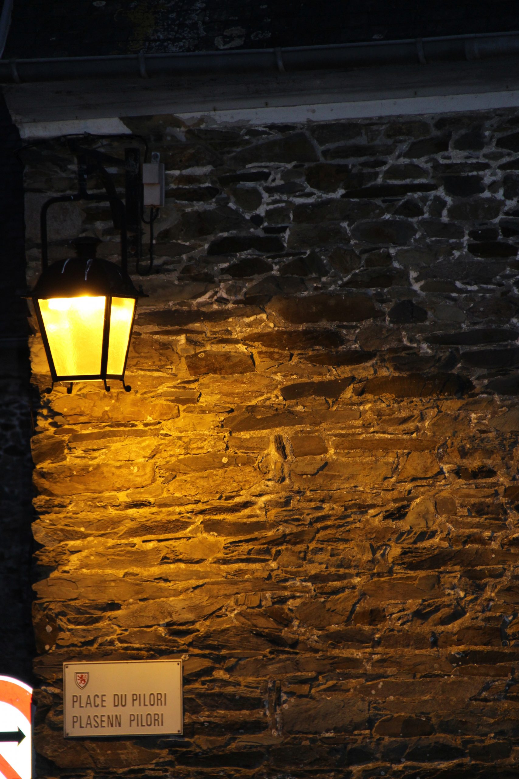 Rue de La Roche-Derrien la nuit