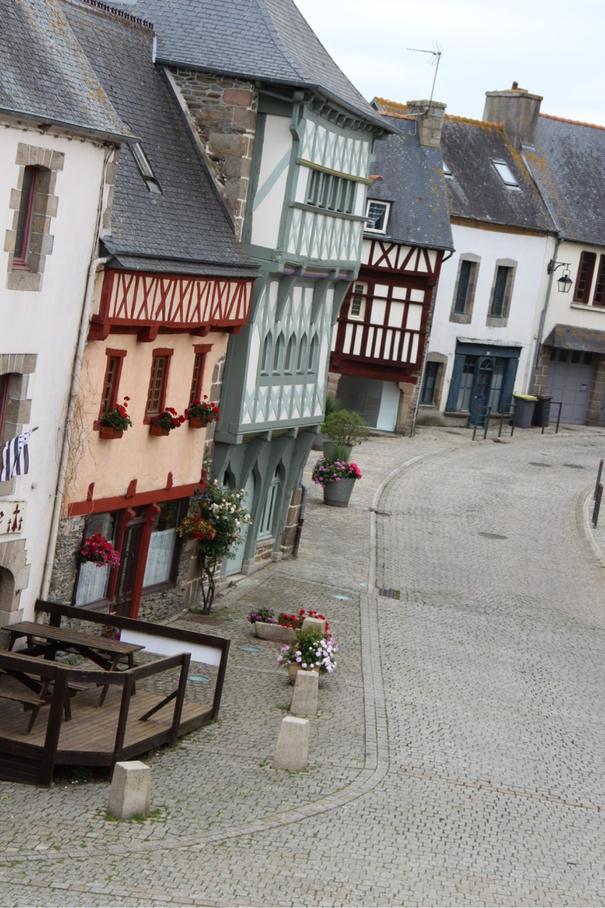 Rue de l'église, La Roche-Derrien (La Roche-Jaudy)